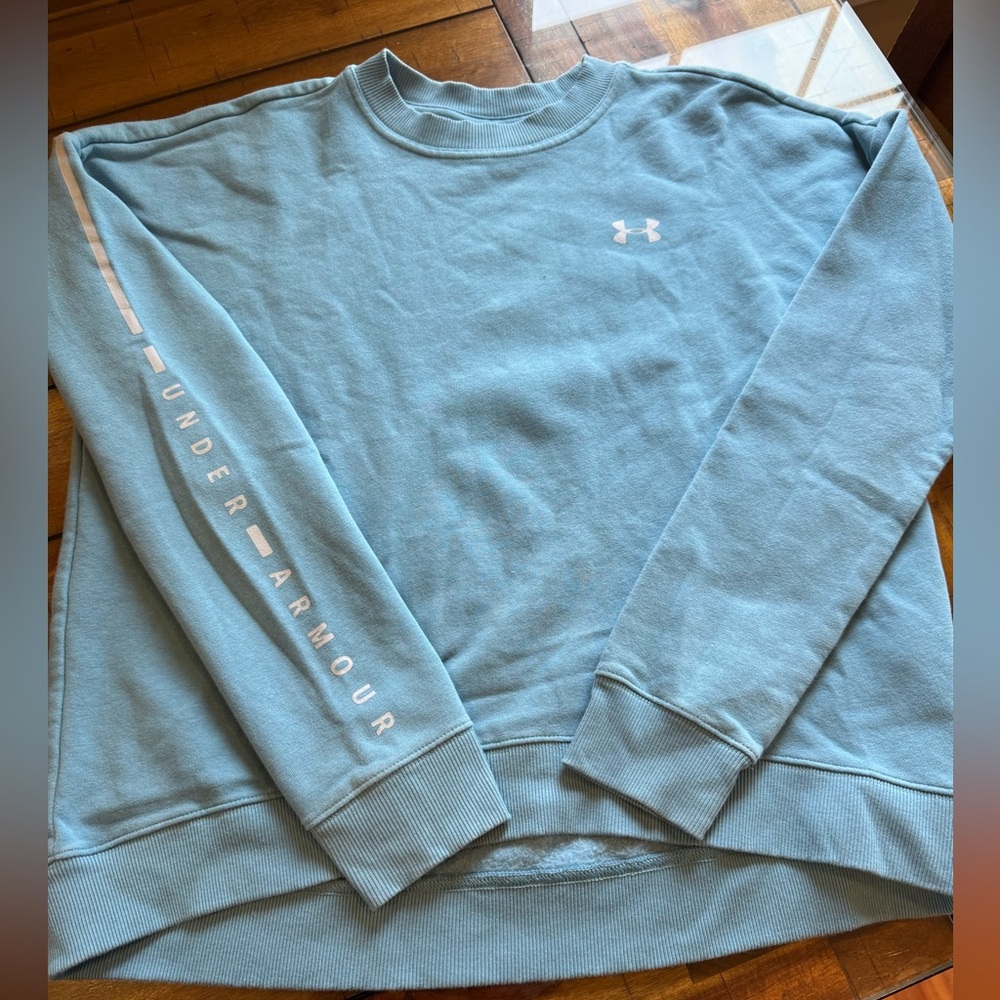 Under Armour sweatshirt size extra small